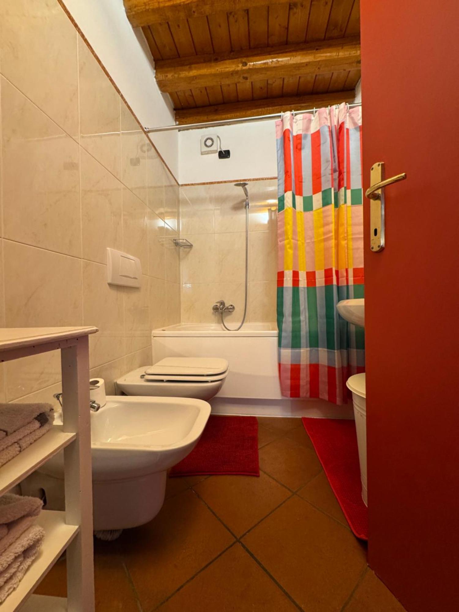 Casa Vacanza Castagna Nesso Luaran gambar