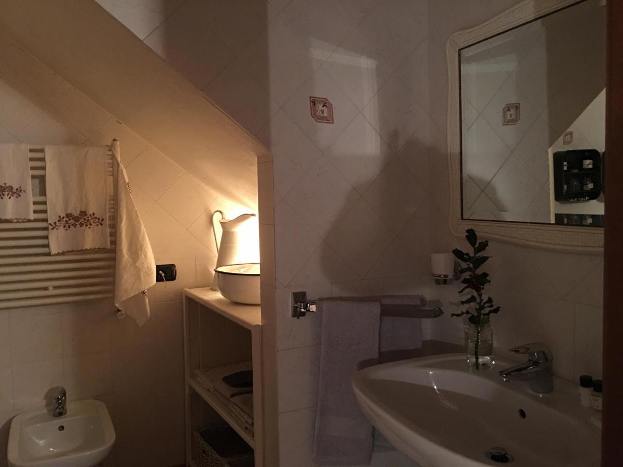Casa Vacanza Castagna Nesso Luaran gambar